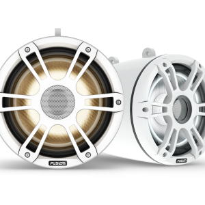 Altavoces náuticos Wake Tower de la Fusion Signature Series 3i, Altavoces para torre de wakeboard blancos deportivos CRGBW de 8,8" y 330 vatios (par)